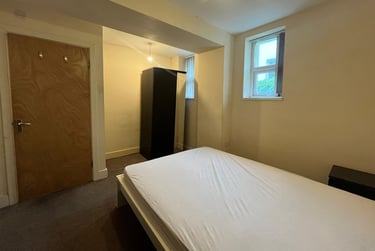 1 bed flat, 17 Woodland Terrace,, Greenbank, Plymouth, PL48NL - Image 1